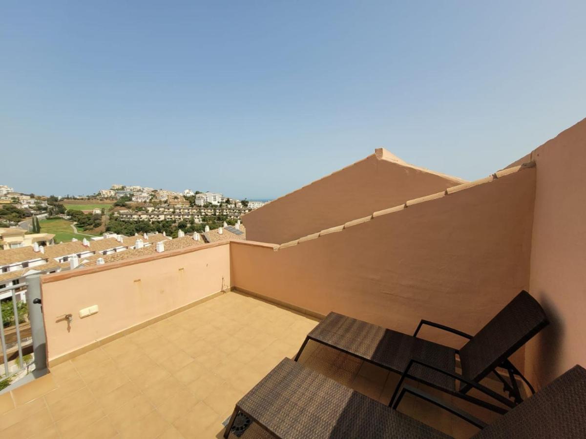 Cozy Penthouse Riviera Del Sol Appartement Málaga Buitenkant foto